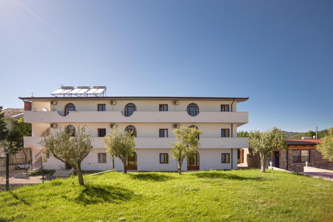 Hotel San Pietro Martin Fushe-Drac Εξωτερικό φωτογραφία